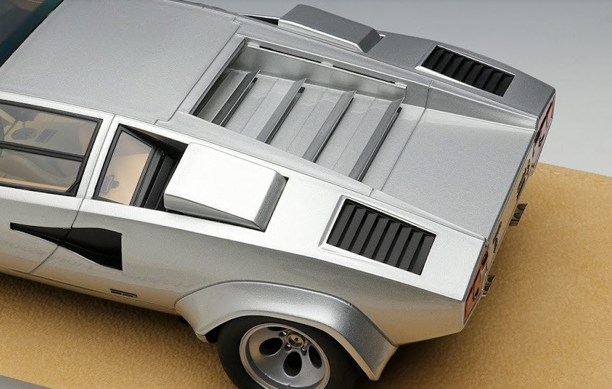 [ Back-order ] Make Up IDEA IM065E 1:18 Lamborghini Countach LP5000S 1982 Silver