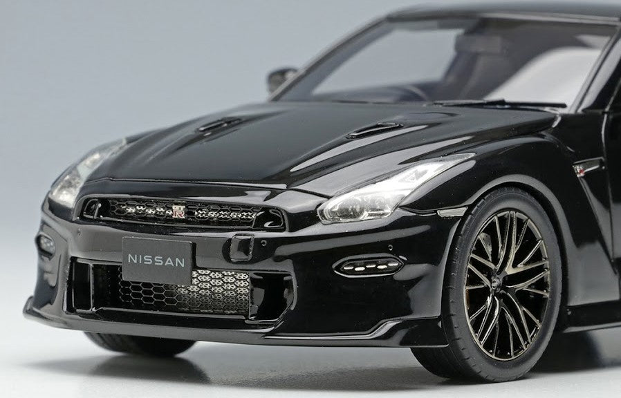 [ Back-order ] Make Up EIDOLON EM695E 1:43 Nissan GT-R Premium Edition 2024 Meteor Flake Black Pearl