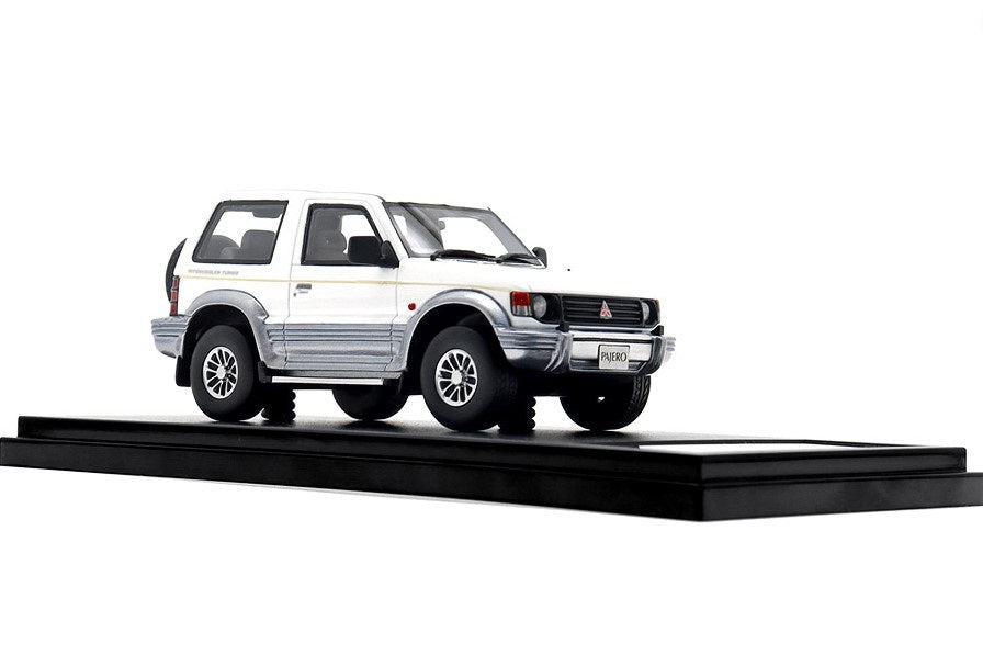 [ Back-order ] Hi-Story HS446WH 1:43 MITSUBISHI PAJERO METALTOP WIDE XR-II (1991) Sophia White/Saima Gray Resin