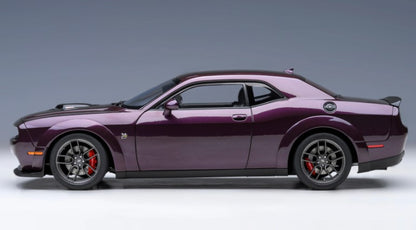 71771 AUTOart 1:18 Dodge Challenger R/T Scat Pack Widebody 2022 (HELLRAISIN / Metallic Purple)