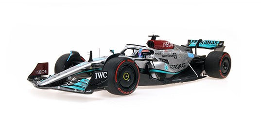 110222163 MINICHAMPS 1:18 Mercedes AMG Petronas F1 W13 E Performance George Russell Brazilian GP 2022