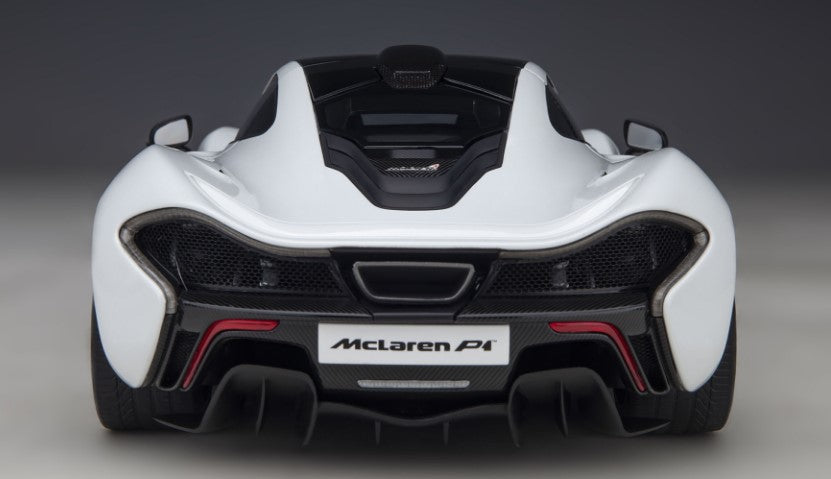 76066 AUTOart 1:18 McLaren P1 Metallic White / Blue Seat