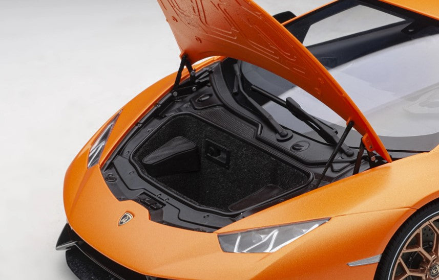 [ Back-order ] AUTOart 12076 1:12 Lamborghini URACAN PERFOMANTE Matte Orange