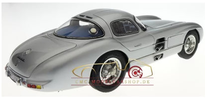 M-246 CMC 1:18 Mercedes Benz 300 SLR Coupe, 1955, including Rudolph Uhlenhaut figurine and acrylic base plate with engraved plaque