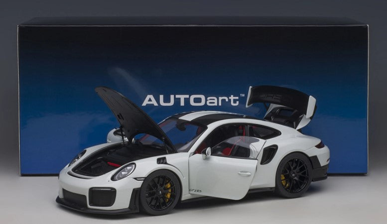 78171 AUTOart 1:18 Porsche 911 991.2 GT2 RS Weissach Package White Carbon Black