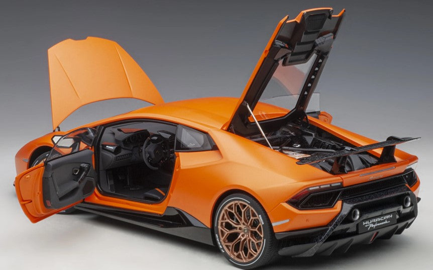 [ Back-order ] AUTOart 12076 1:12 Lamborghini URACAN PERFOMANTE Matte Orange