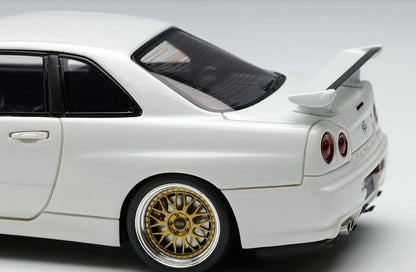 [ Back-order ] Make Up EIDOLON EM509B 1:43 Nissan Skyline GT-R (BNR34) V-spec II 2000 BBS LM Wheel White