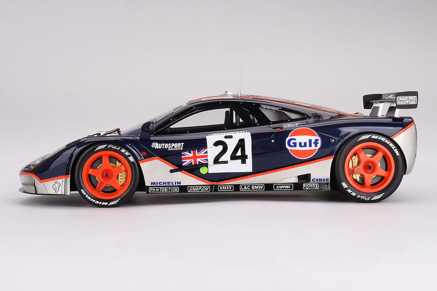 [ Back-order ] TSM TSM120014 1:43 McLaren F1 GTR Le Mans 24 Hours Gulf Racing 1995 #24 model car