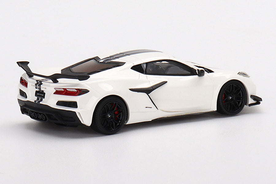 [ Back-order ] TSM TSM430669 1:43 Chevrolet Corvette Z06 2023 Arctic White model car