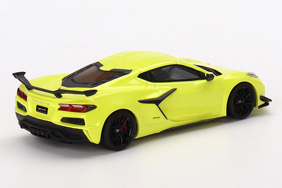 [ Back-order ] TSM TSM430670 1:43 Chevrolet Corvette Z06 2023 Accelerate Yellow model car