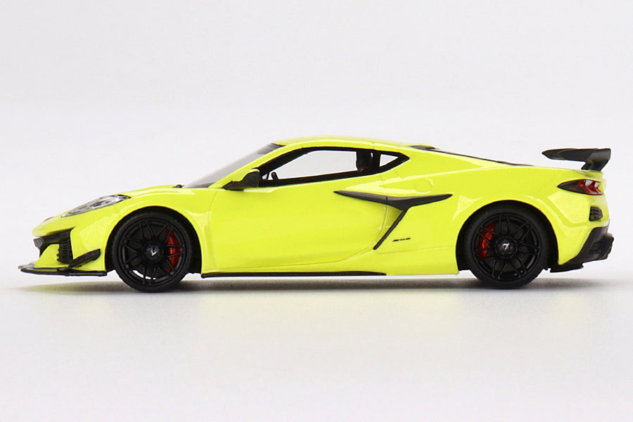 [ Back-order ] TSM TSM430670 1:43 Chevrolet Corvette Z06 2023 Accelerate Yellow model car