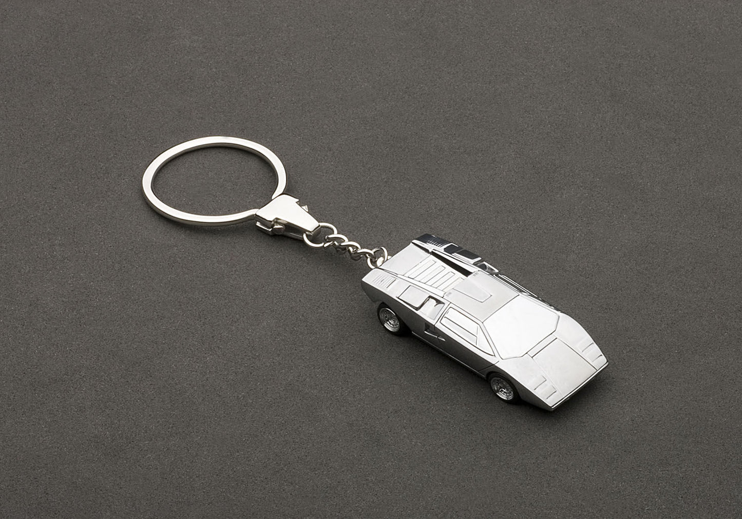 [Back-order] AUTOart 41608 1:87 Lamborghini Countach Key Chain (Aluminum)