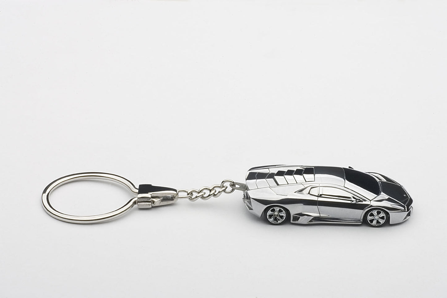 [Back-order] AUTOart 41606 1:87 Lamborghini Reventon Key Chain (Aluminum)