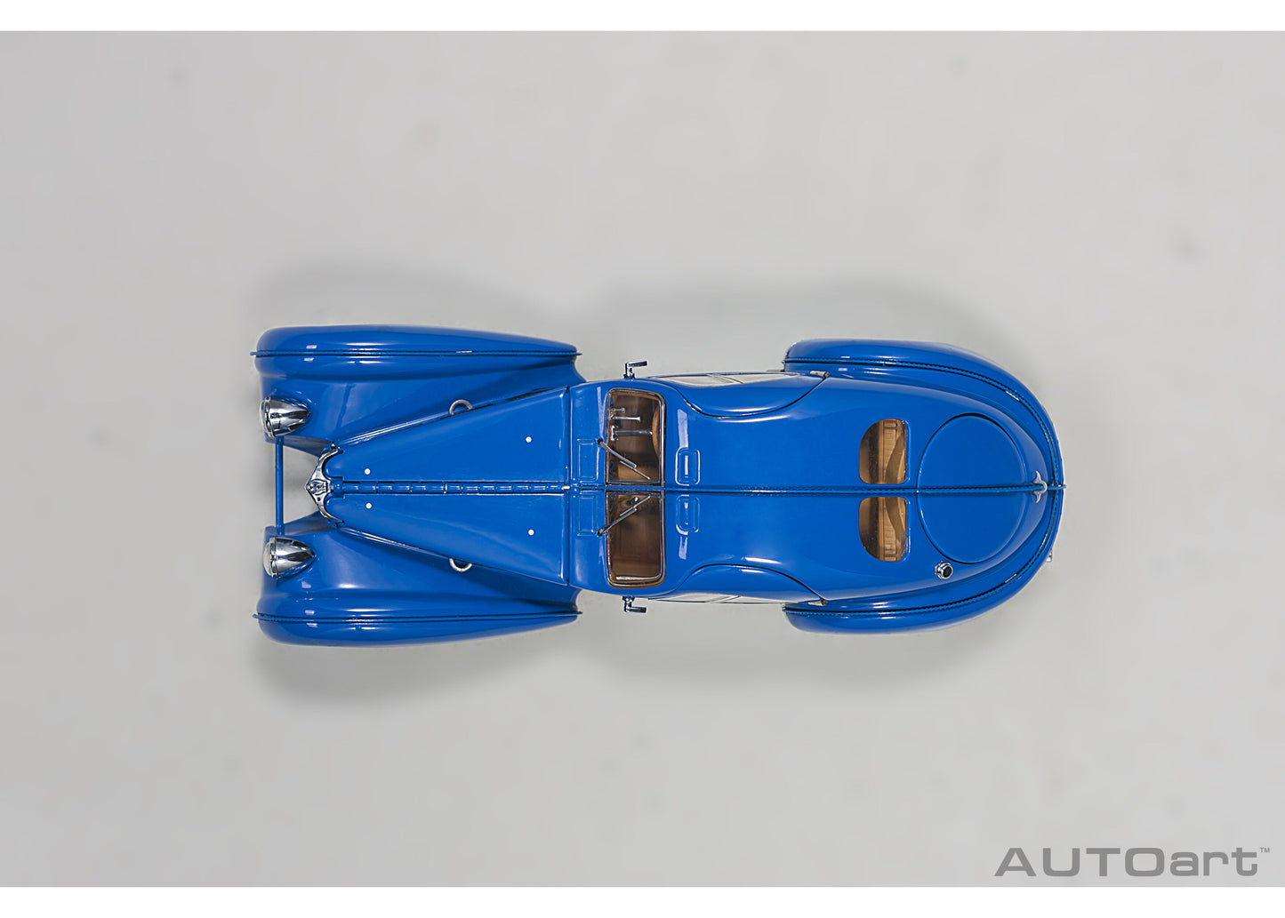 [Back-order] AUTOart 50947 1:43 Bugatti Type 57SC Atlantic 1938 (Blue/Wire Spoke Wheels)