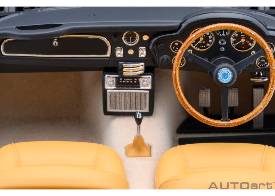 [ Back-order ] AUTOart 70286 1:18 Aston Martin DB5 Dark Green model car