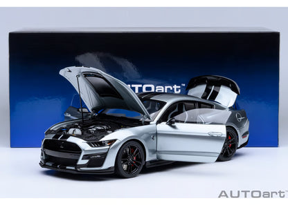 [ Back-order ] AUTOart 73096 1:18 Ford Mustang Shelby GT500 Silver Black Stripe model car