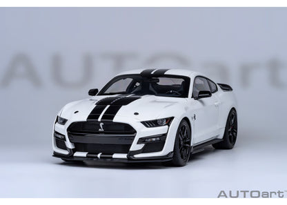 [ Back-order ] AUTOart 73095 1:18 Ford Mustang Shelby GT500 White Black Stripe model car