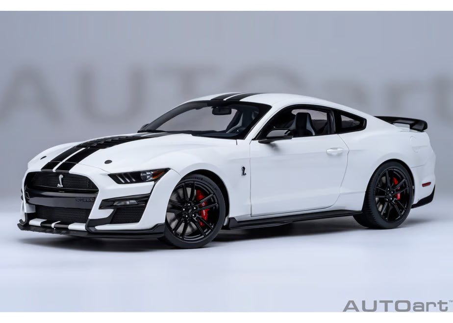 [ Back-order ] AUTOart 73095 1:18 Ford Mustang Shelby GT500 White Black Stripe model car
