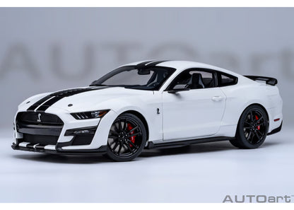 [ Back-order ] AUTOart 73095 1:18 Ford Mustang Shelby GT500 White Black Stripe model car