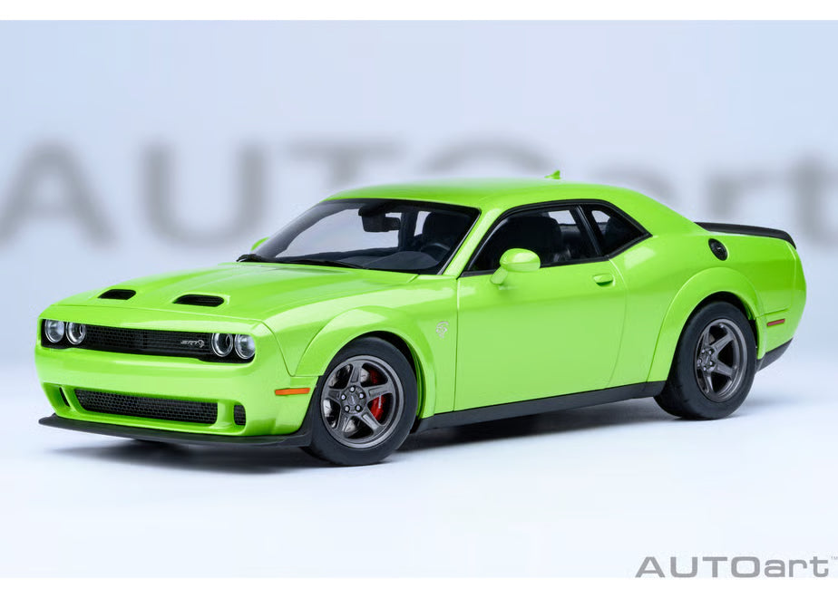 [ Back-order ] AUTOart 71769 1:18 Dodge Challenger SRT Super Stock 23 Metallic Lime Green model car