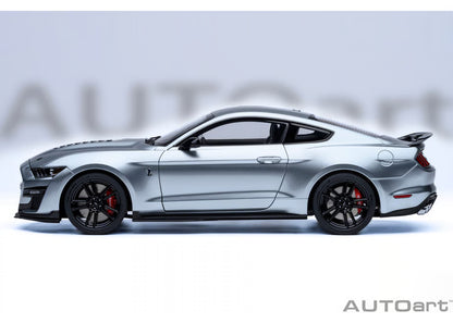 [ Back-order ] AUTOart 73096 1:18 Ford Mustang Shelby GT500 Silver Black Stripe model car