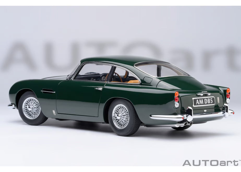 [ Back-order ] AUTOart 70286 1:18 Aston Martin DB5 Dark Green model car