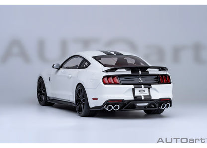 [ Back-order ] AUTOart 73095 1:18 Ford Mustang Shelby GT500 White Black Stripe model car