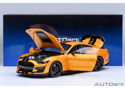 [ Back-order ] AUTOart 73099 1:18 Ford Mustang Shelby GT500 Orange Black Stripe model car