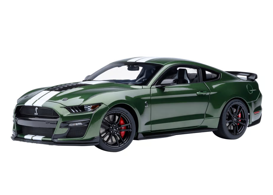 [ Back-order ] AUTOart 73097 1:18 Ford Mustang Shelby GT500 Green White Stripe model car