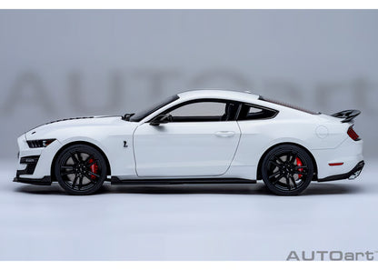 [ Back-order ] AUTOart 73095 1:18 Ford Mustang Shelby GT500 White Black Stripe model car