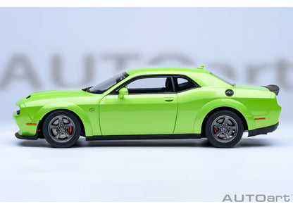 [ Back-order ] AUTOart 71769 1:18 Dodge Challenger SRT Super Stock 23 Metallic Lime Green model car