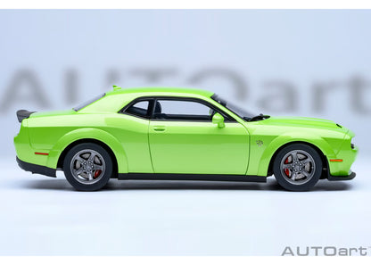 [ Back-order ] AUTOart 71769 1:18 Dodge Challenger SRT Super Stock 23 Metallic Lime Green model car