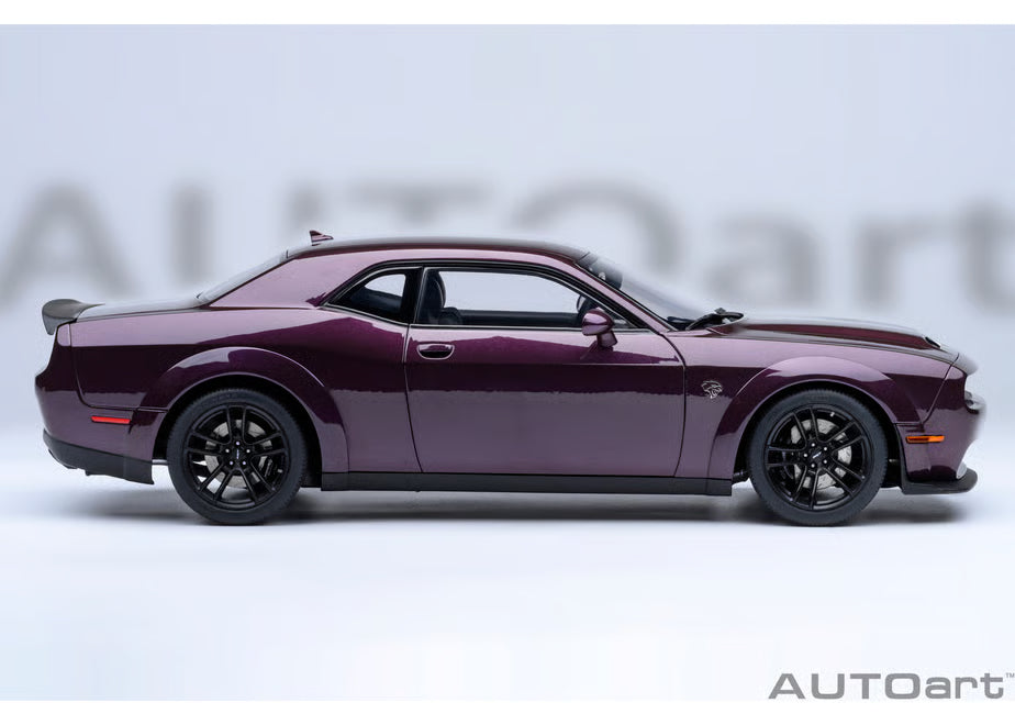 [ Back-order ] AUTOart 71762 1:18 Dodge Challenger SRT Jailbreak 22 Metallic Purple Silver Stripe model car