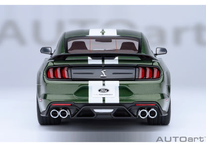 [ Back-order ] AUTOart 73097 1:18 Ford Mustang Shelby GT500 Green White Stripe model car