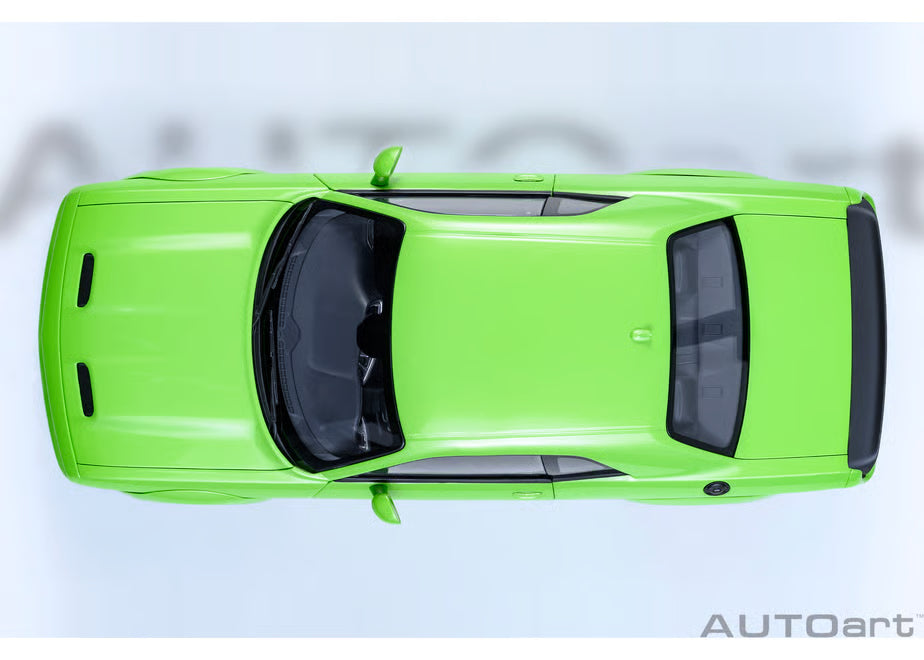 [ Back-order ] AUTOart 71769 1:18 Dodge Challenger SRT Super Stock 23 Metallic Lime Green model car