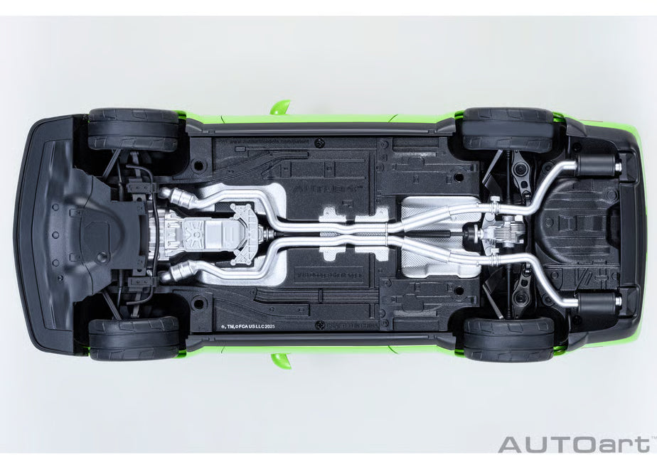 [ Back-order ] AUTOart 71769 1:18 Dodge Challenger SRT Super Stock 23 Metallic Lime Green model car