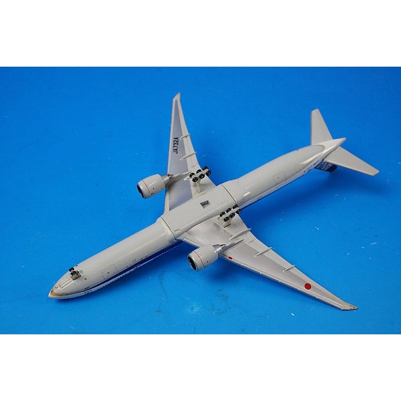 1:500 B777-300ER ANA JA732A NH50033 ANA airplane model