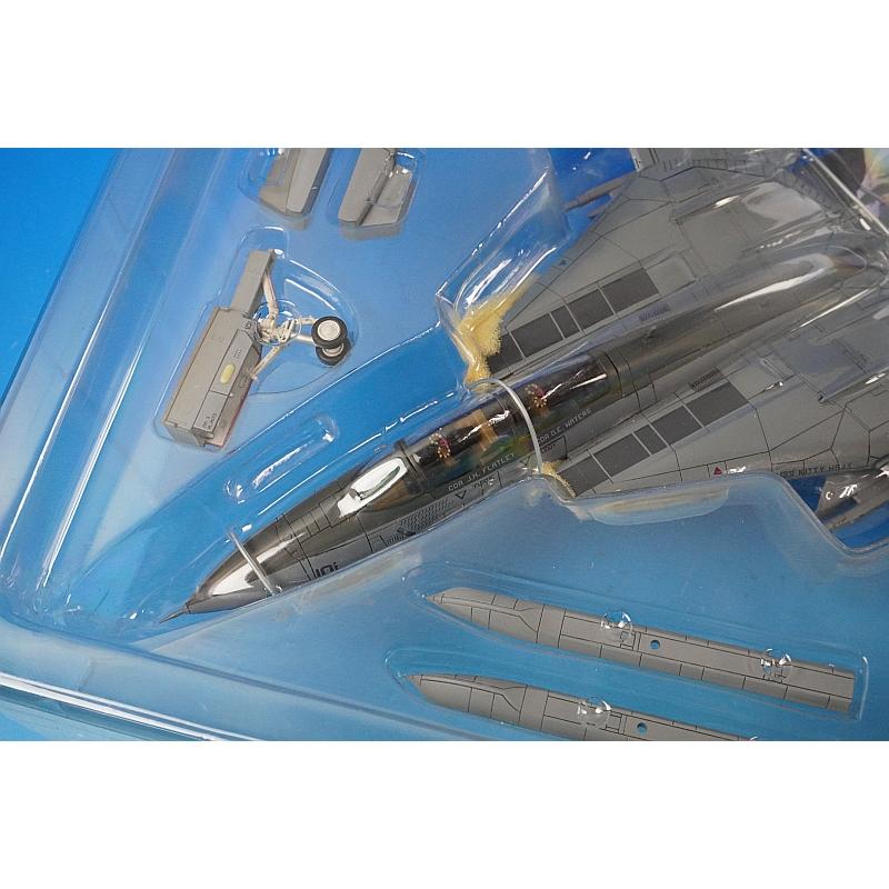 1:72 F-14A Tomcat US Navy VF-154 Black Knights NF101 2003 586727 CENTURY WINGS airplane model