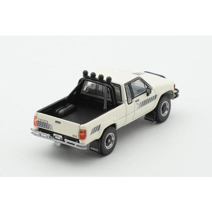 KS-062-396 GCD Gaincorp Products 1:64 Toyota Hilux 1985 Toyota Hilux SR5 Off-white