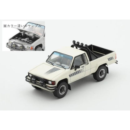 KS-062-396 GCD Gaincorp Products 1:64 Toyota Hilux 1985 Toyota Hilux SR5 Off-white