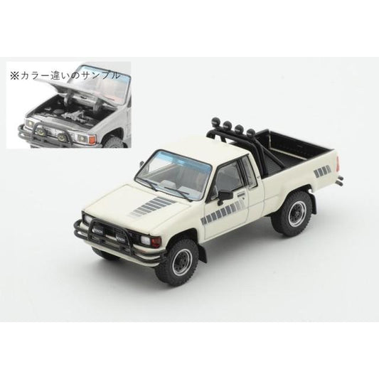 KS-062-396 GCD Gaincorp Products 1:64 Toyota Hilux 1985 Toyota Hilux SR5 Off-white