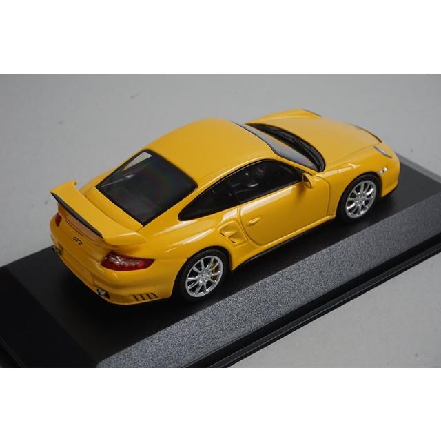 1:43 MINICHAMPS 400066300 Porsche 911 GT2 2007 Yellow model car
