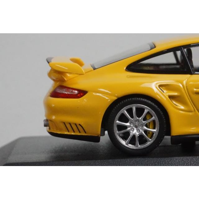 1:43 MINICHAMPS 400066300 Porsche 911 GT2 2007 Yellow model car