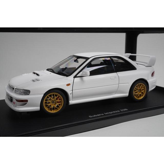 1:18 AUTOart 78605 Subaru Impreza 22B-STi Version White model car