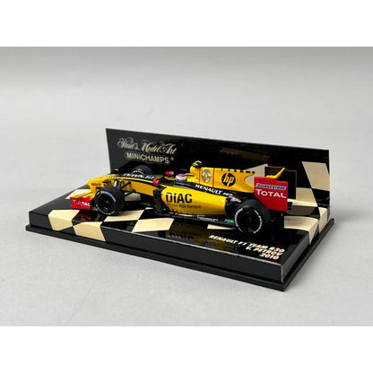 1:43 MINICHAMPS 410100012 Renault F1 Team R30 2010 #12 V.Petrov model car