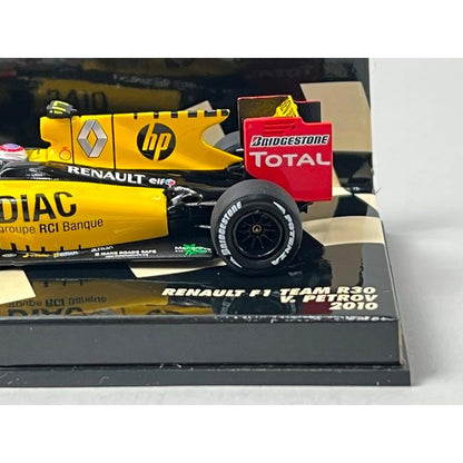 1:43 MINICHAMPS 410100012 Renault F1 Team R30 2010 #12 V.Petrov model car