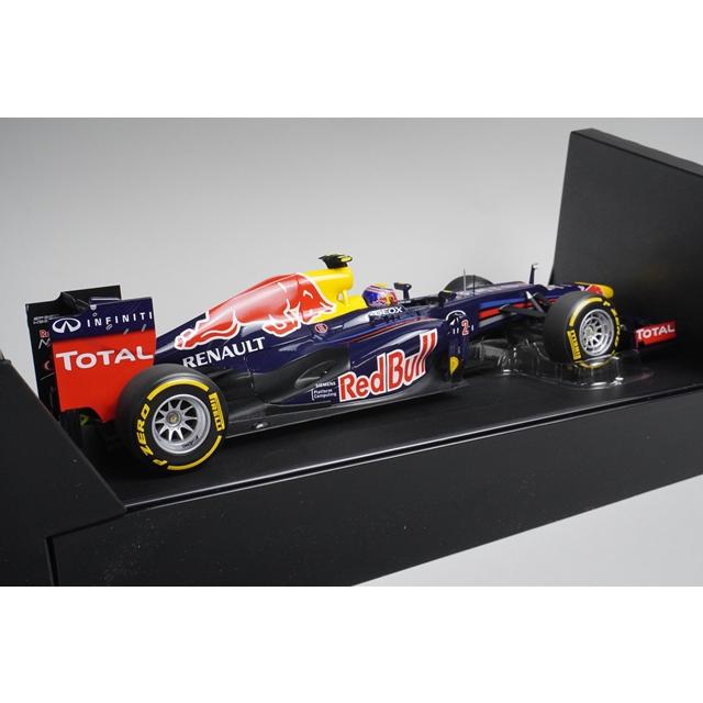 1:18 MINICHAMPS 110120002 Red Bull Racing Renault RB8 2012 #2 M.Weber model car