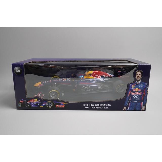 1:18 MINICHAMPS 110130001 Infiniti Red Bull Racing RB9 2013 #1 S.Vettel model car