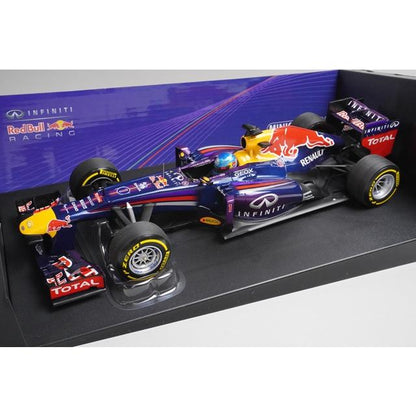 1:18 MINICHAMPS 110130001 Infiniti Red Bull Racing RB9 2013 #1 S.Vettel model car