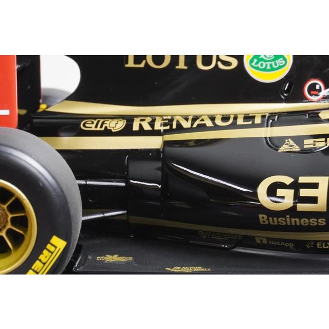 1:18 MINICHAMPS 150110079 Lotus Renault GP Show Car 2011 #9 N. Heidfeld model car